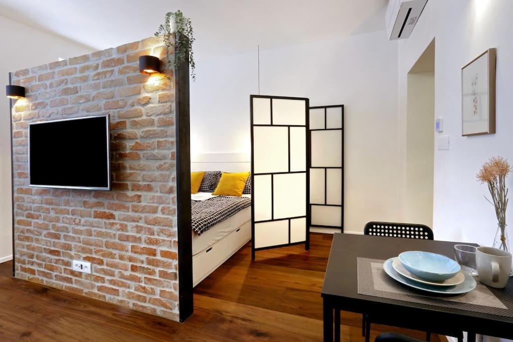 Wally Apartment Ljubljana Luaran gambar